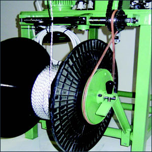 trecciatrice-tiraggio-con-volano-130-stich-guidafilo-luce-tiraggio-a-cinghia-trecciatrici-melitrex-srl-desio-03